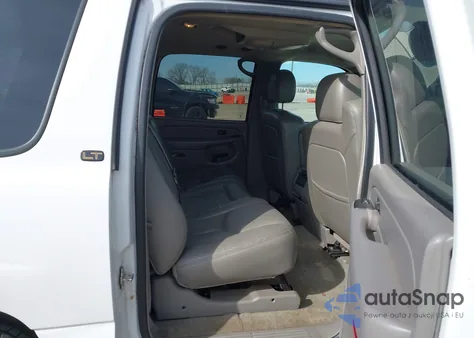 2004 Chevrolet Suburban 1500 Lt from USA, damaged, VIN 3GNFK16Z14G212852